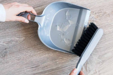 Find Clean Broken Glass From Carpet Difficult? Here Are the Best Solutions